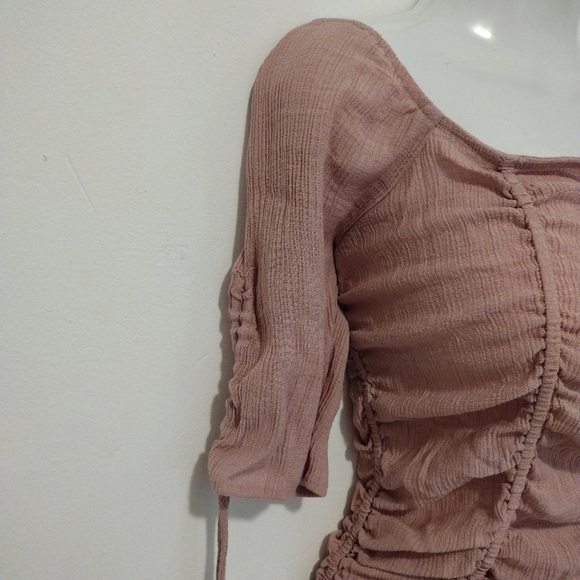 Active USA - Ruched Smock Crop Blouse - Picture 5 of 13